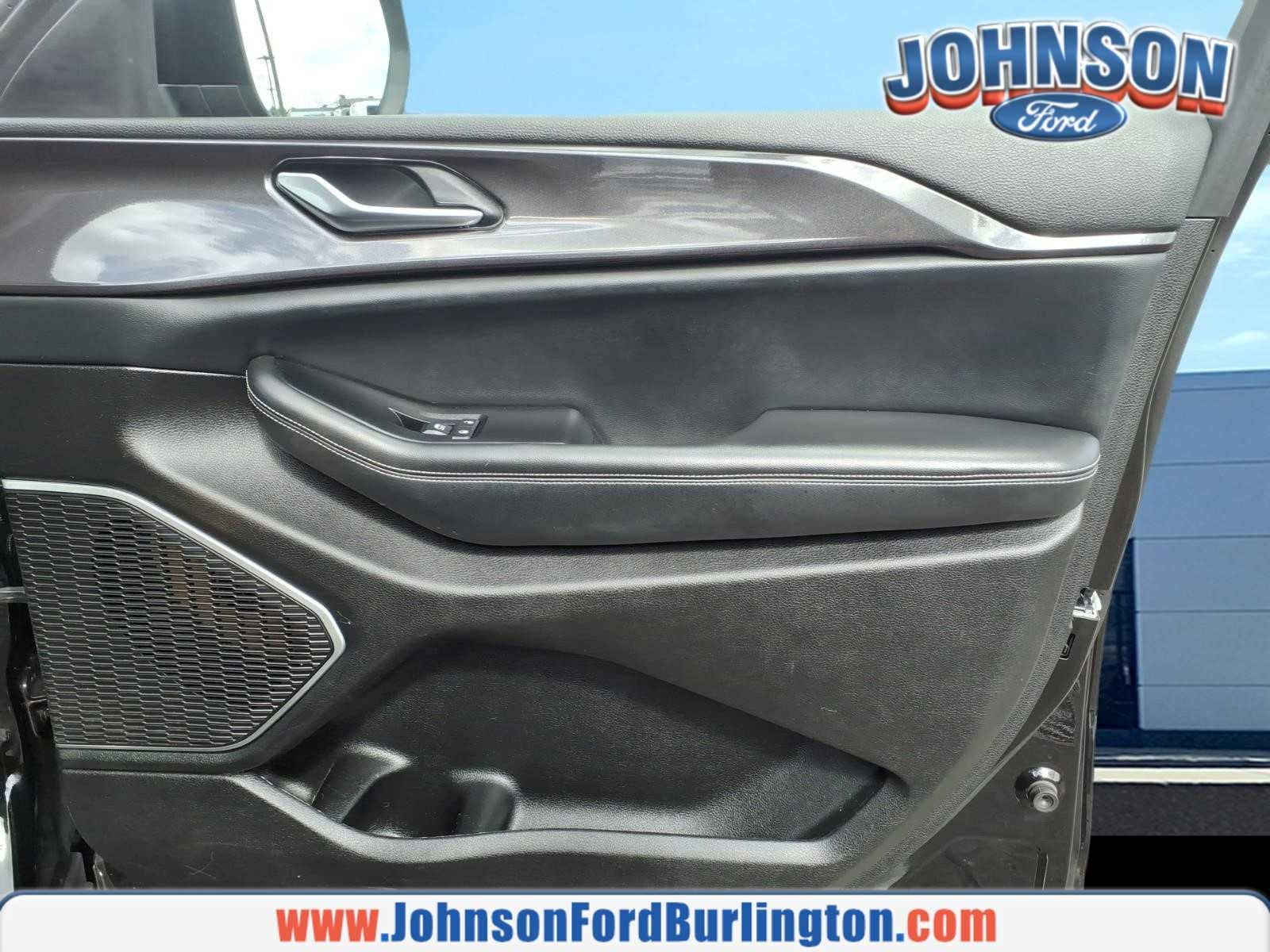 2022 Jeep Grand Cherokee L Laredo