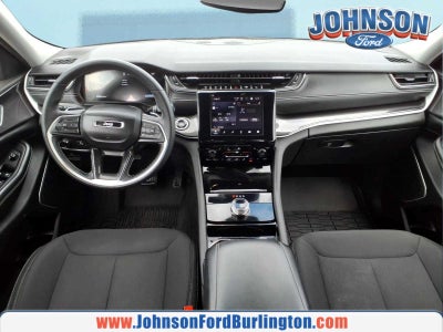 2022 Jeep Grand Cherokee L Laredo