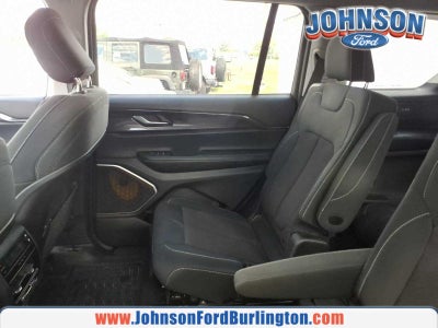 2022 Jeep Grand Cherokee L Laredo