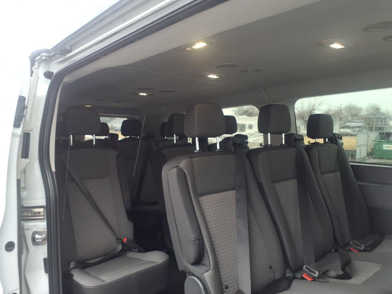 2023 Ford Transit Passenger Wagon XLT