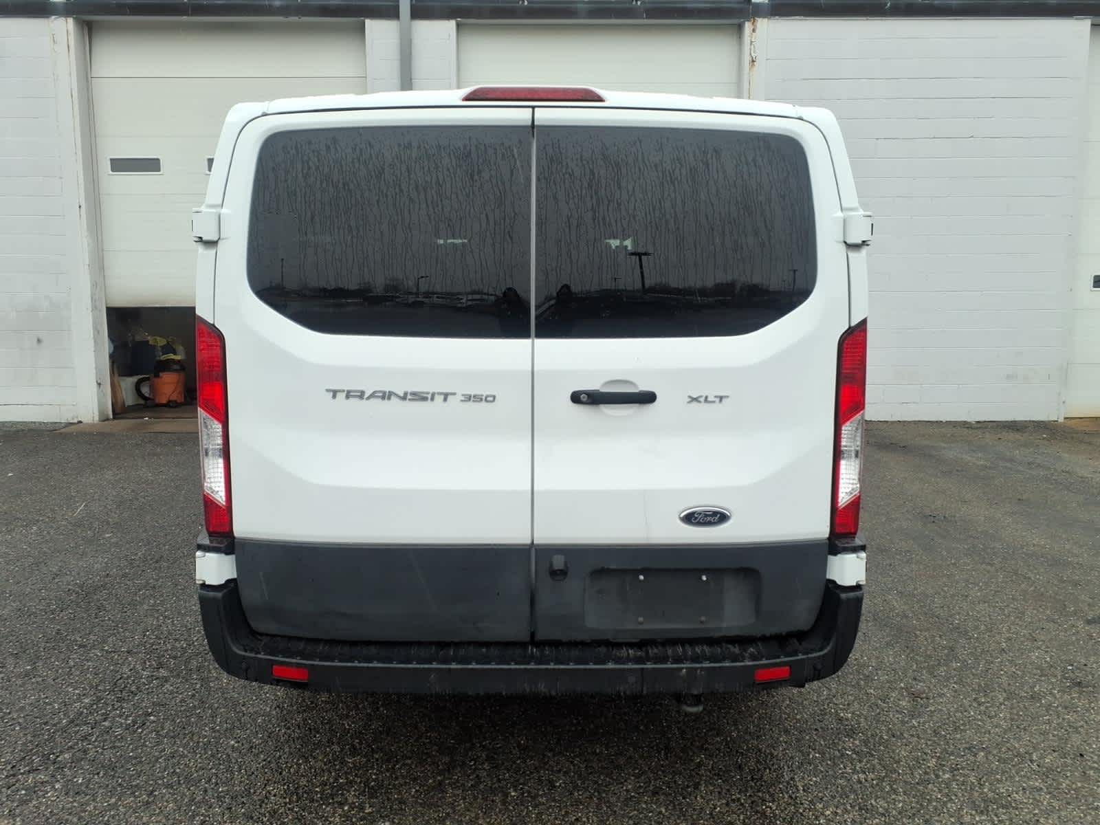 2023 Ford Transit Passenger Wagon XLT