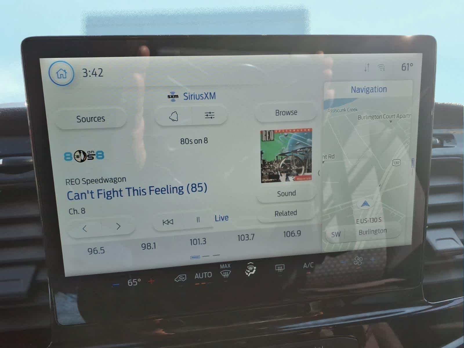 2023 Ford Transit Passenger Wagon XLT