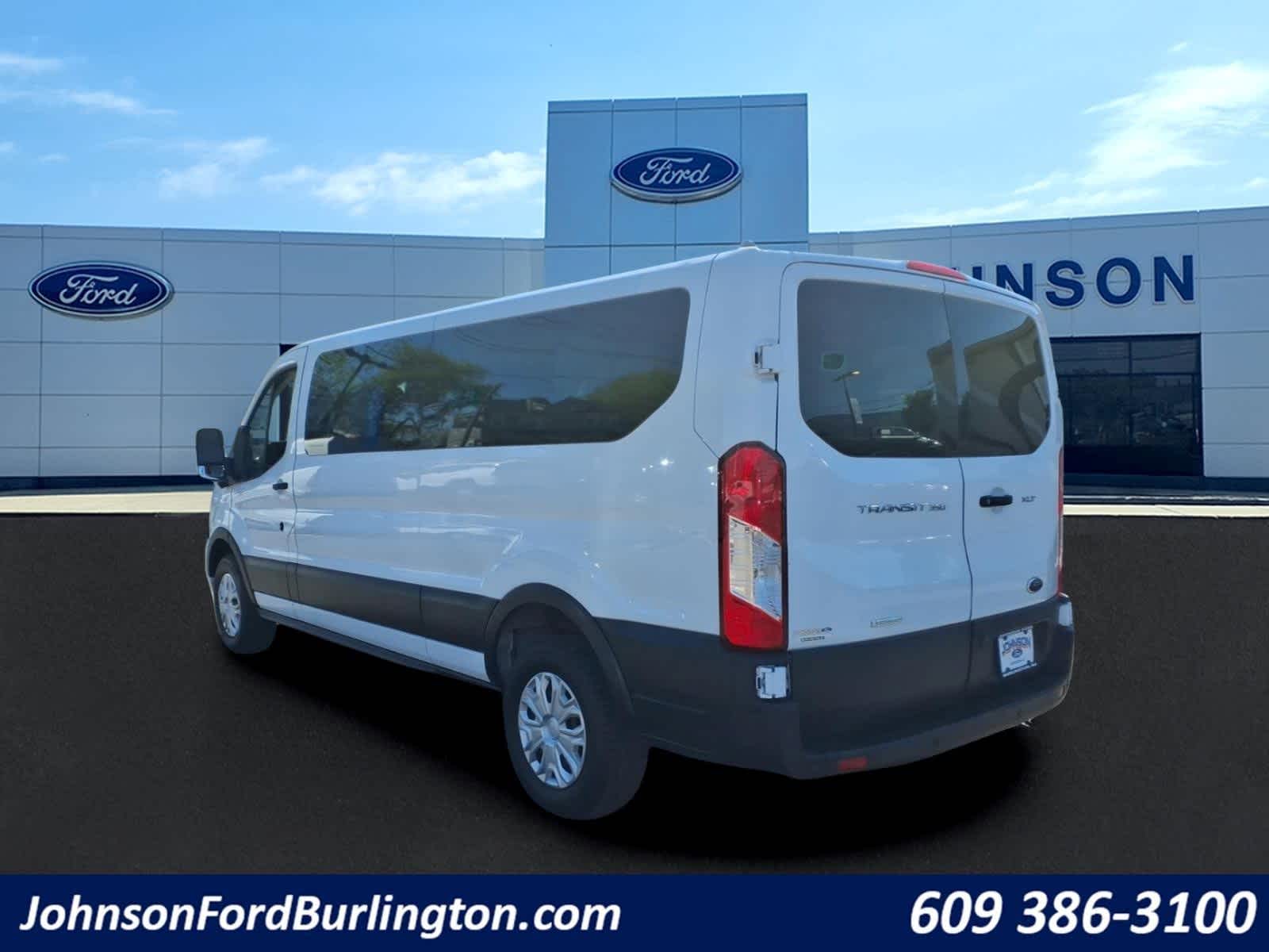 2023 Ford Transit Passenger Wagon XLT