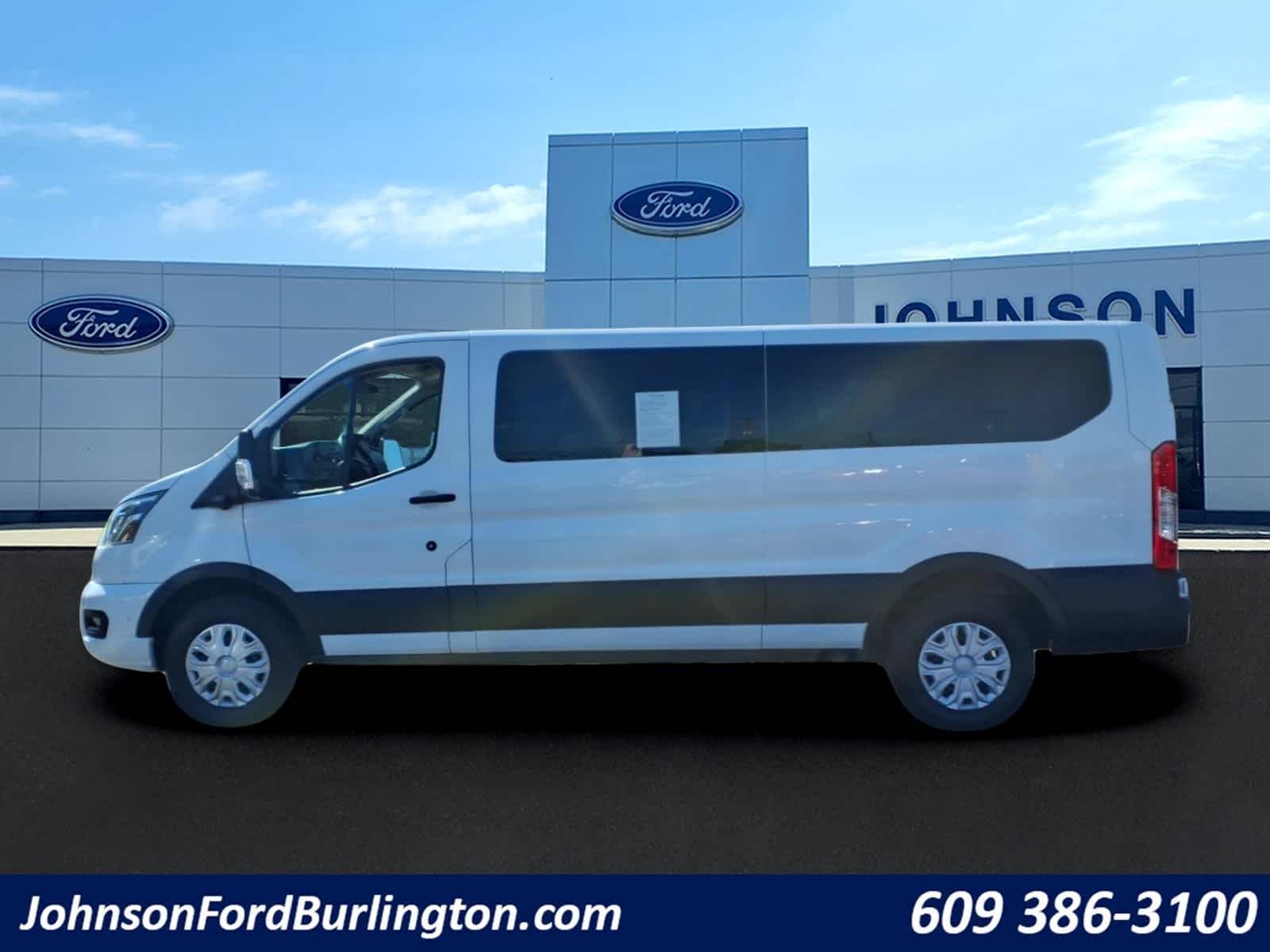 2023 Ford Transit Passenger Wagon XLT