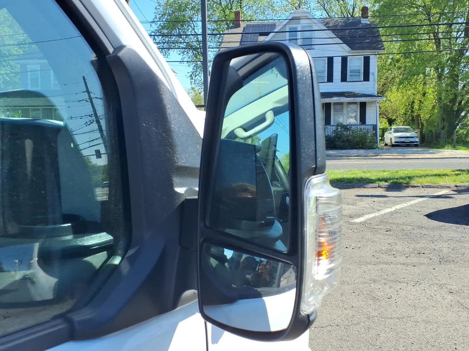 2023 Ford Transit Passenger Wagon XLT