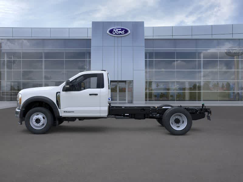 2025 Ford Super Duty F-550 DRW F-550® XL