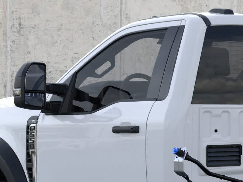 2025 Ford Super Duty F-550 DRW F-550® XL