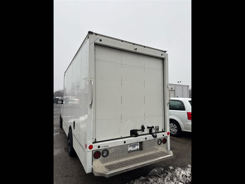 2024 Ford E-Series Cutaway E-350 SRW 138" WB