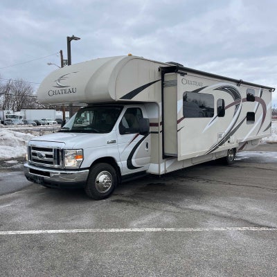 2017 Ford E-Series Cutaway Base DRW