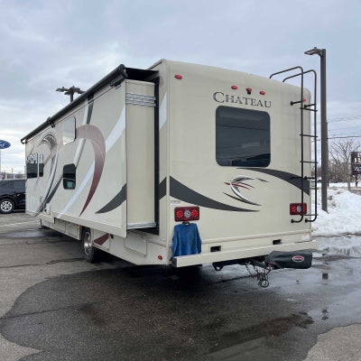 2017 Ford E-Series Cutaway Base DRW