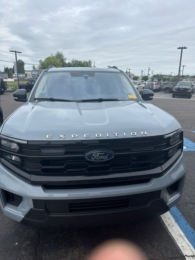 2025 Ford Expedition Active
