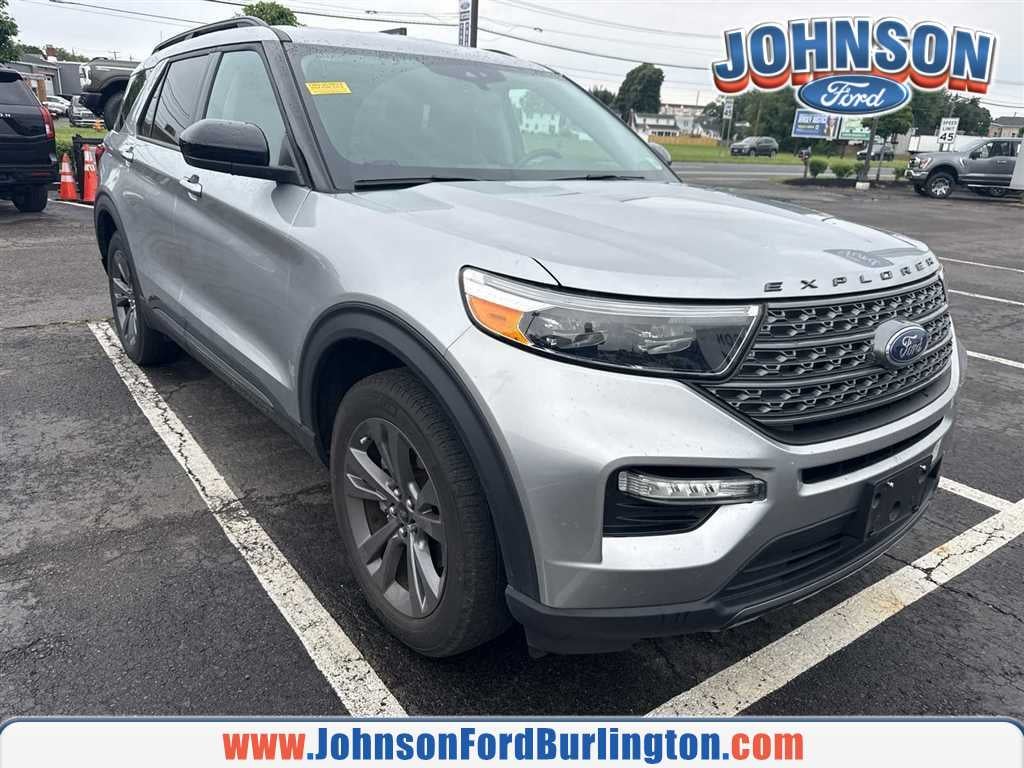 2023 Ford Explorer XLT 4WD's photo