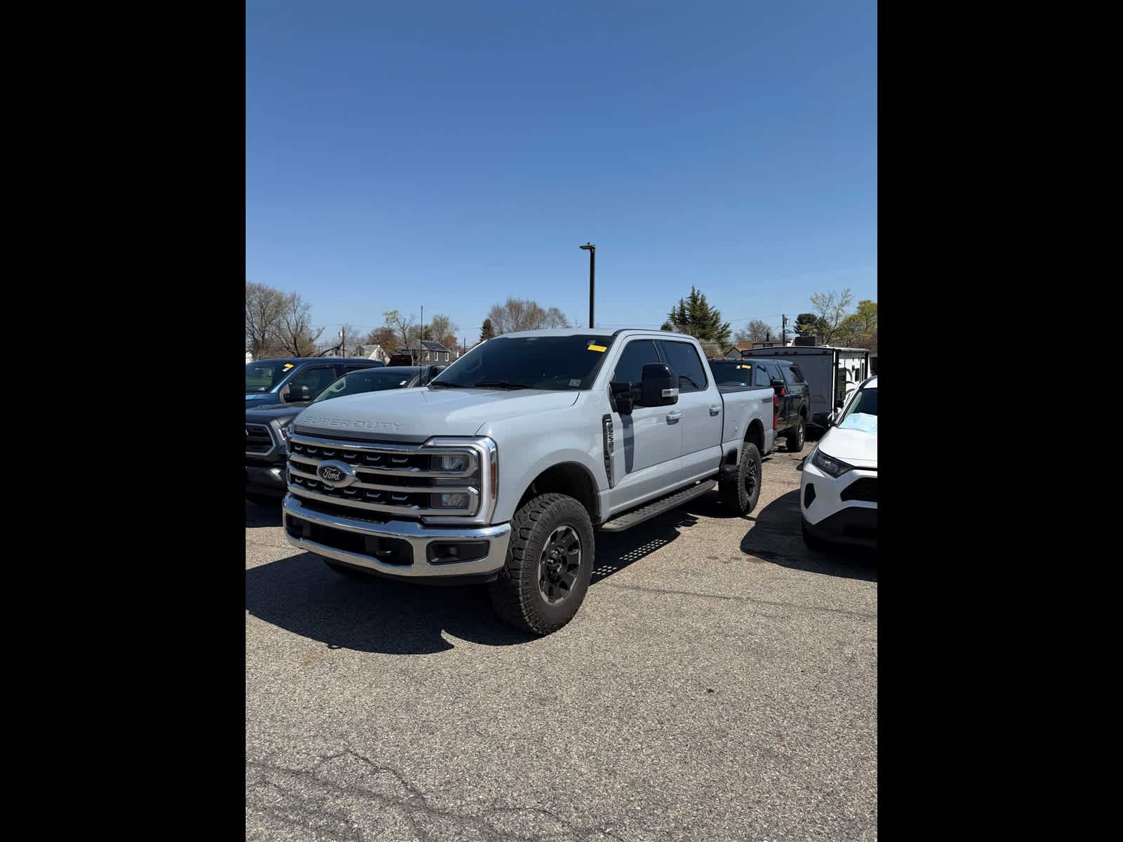 2025 Ford Super Duty F-250 Pickup LARIAT