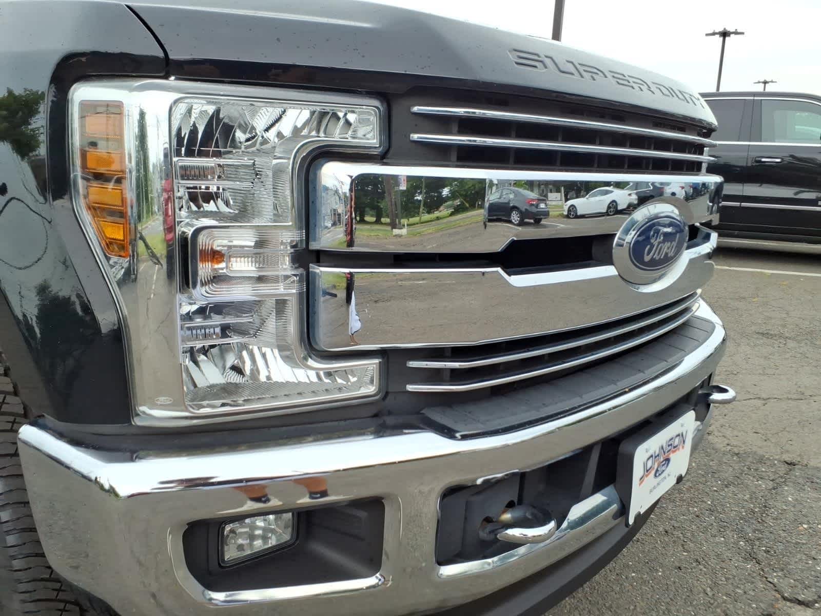 2019 Ford Super Duty F-350 SRW Pickup LARIAT