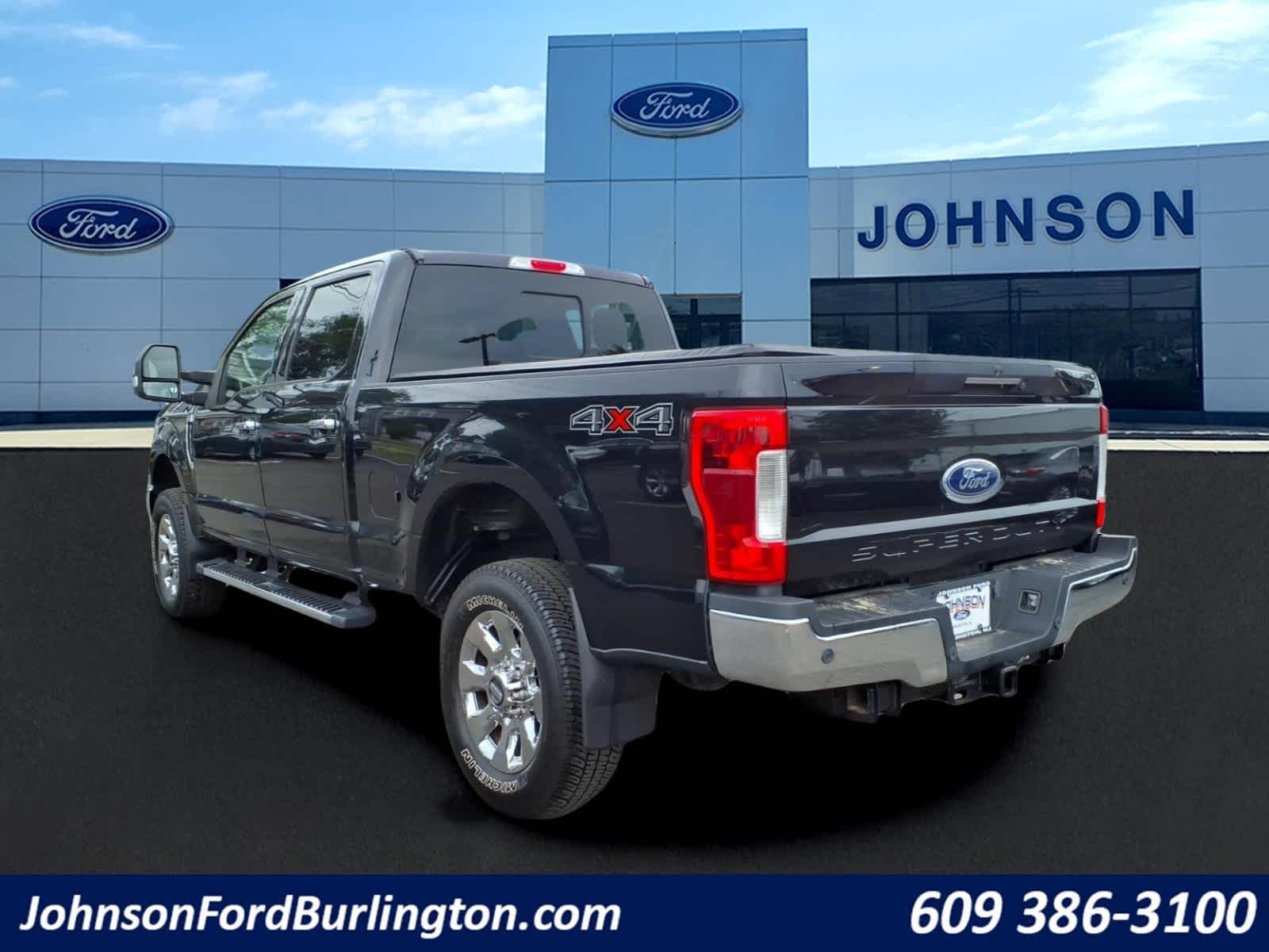 2019 Ford Super Duty F-350 SRW Pickup LARIAT