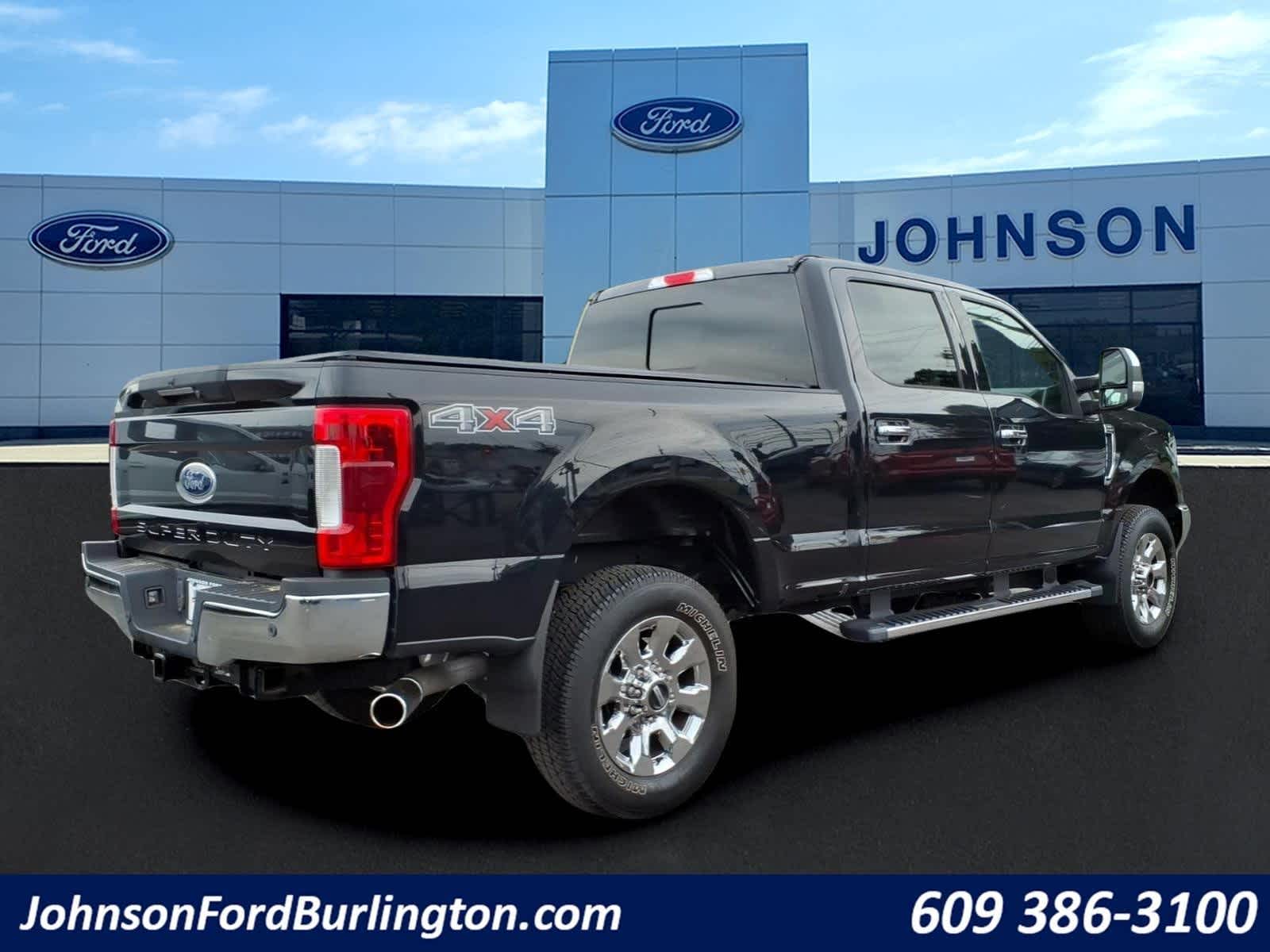 2019 Ford Super Duty F-350 SRW Pickup LARIAT