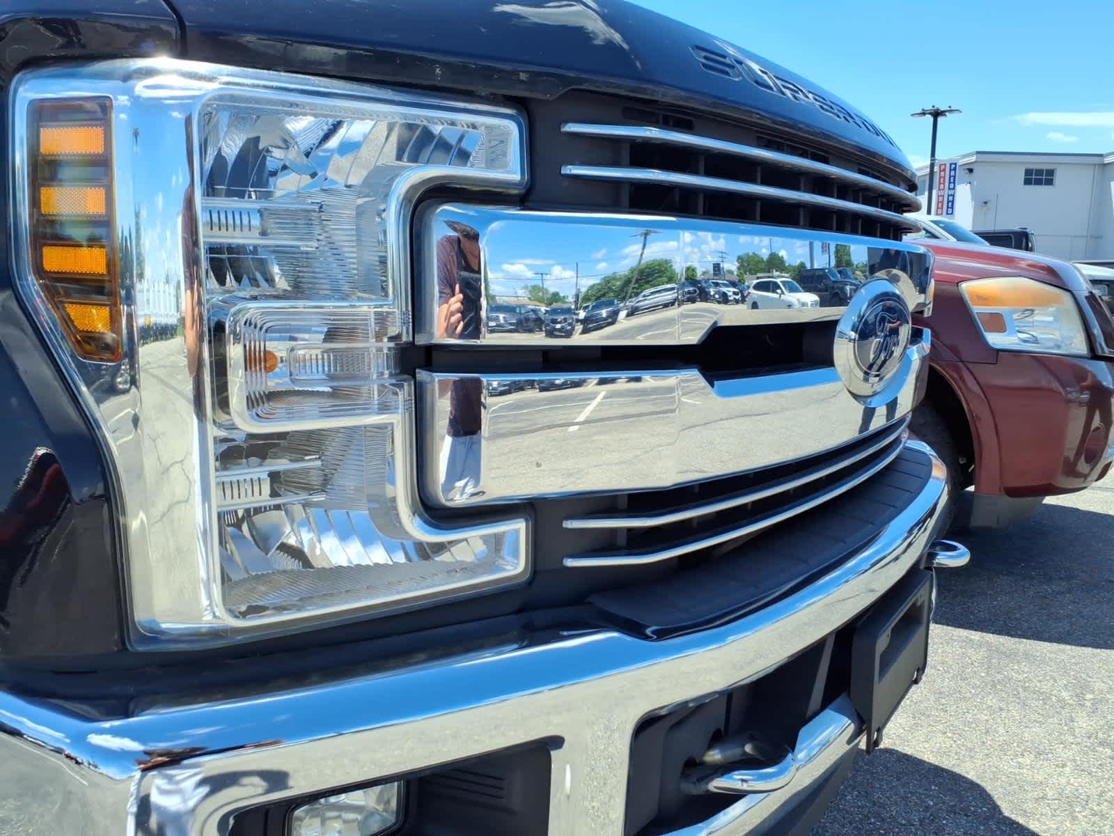2019 Ford Super Duty F-350 SRW Pickup LARIAT