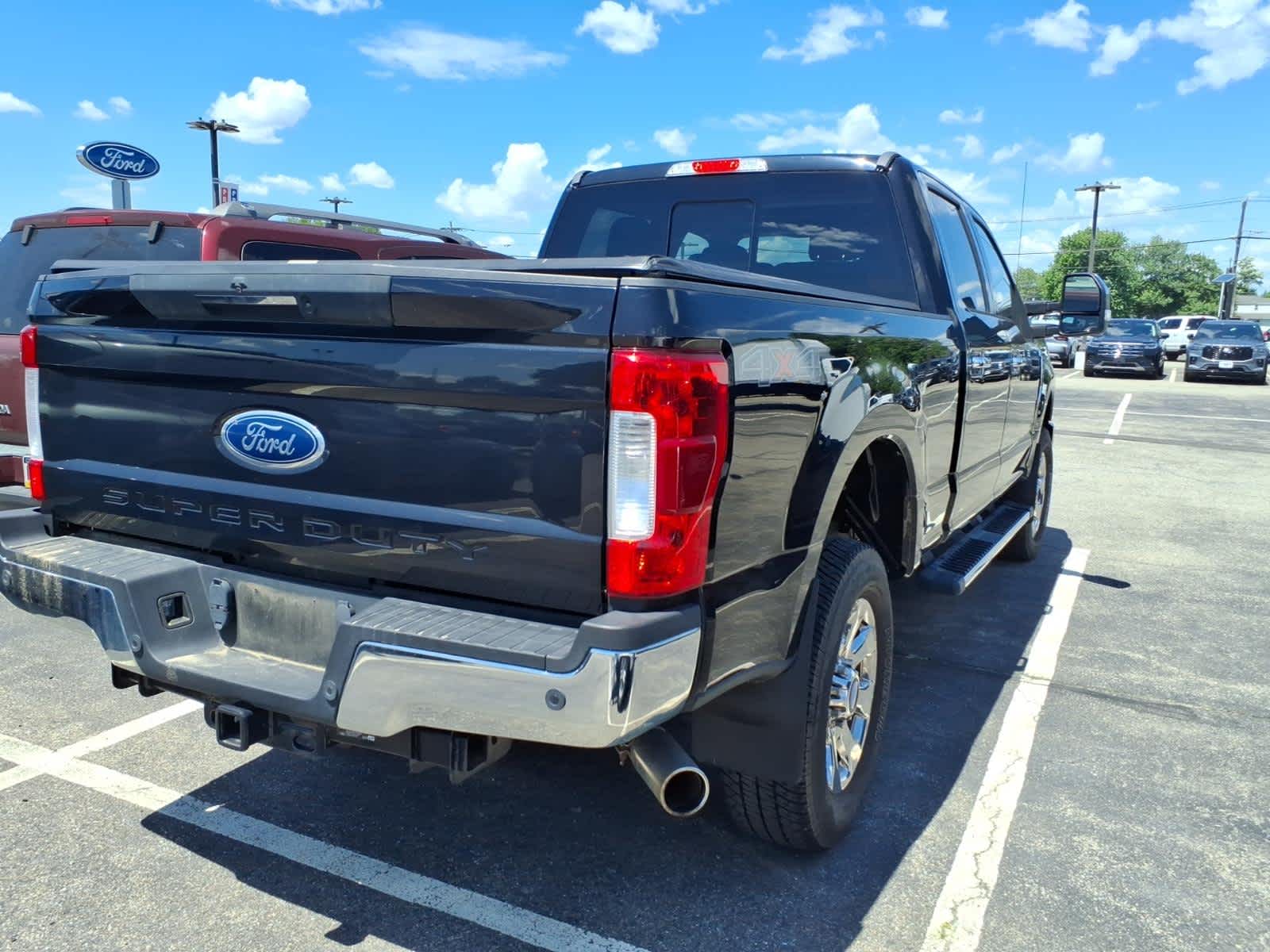 2019 Ford Super Duty F-350 SRW Pickup LARIAT