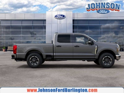2027 Ford Super Duty F-350 SRW XLT