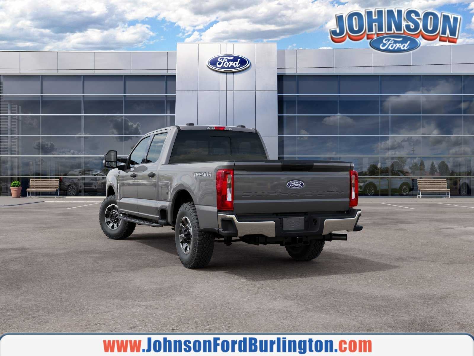 2027 Ford Super Duty F-350 SRW XLT