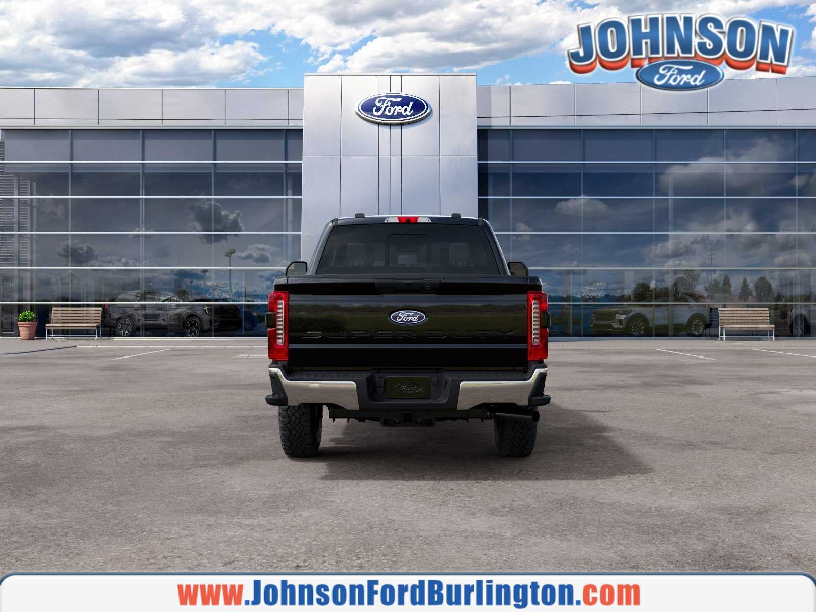 2027 Ford Super Duty F-350 SRW XLT
