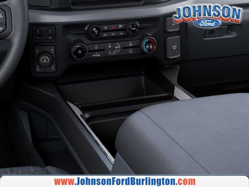 2027 Ford Super Duty F-350 SRW XLT