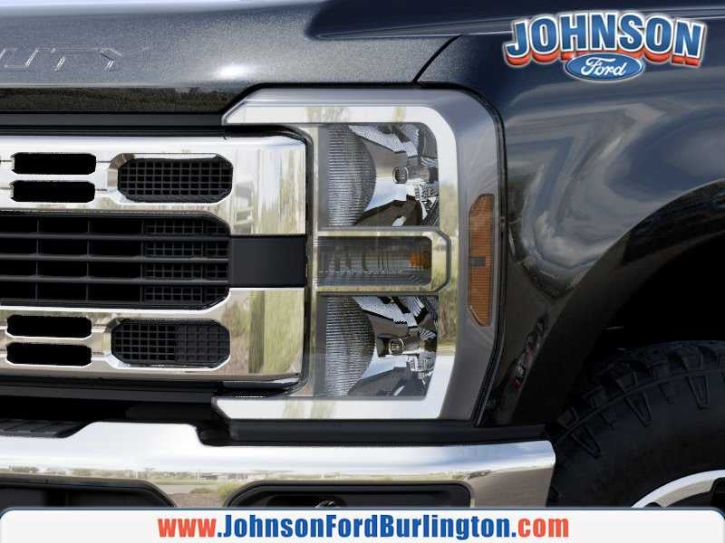 2027 Ford Super Duty F-350 SRW XLT