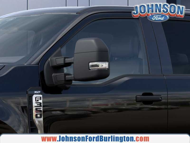 2027 Ford Super Duty F-350 SRW XLT