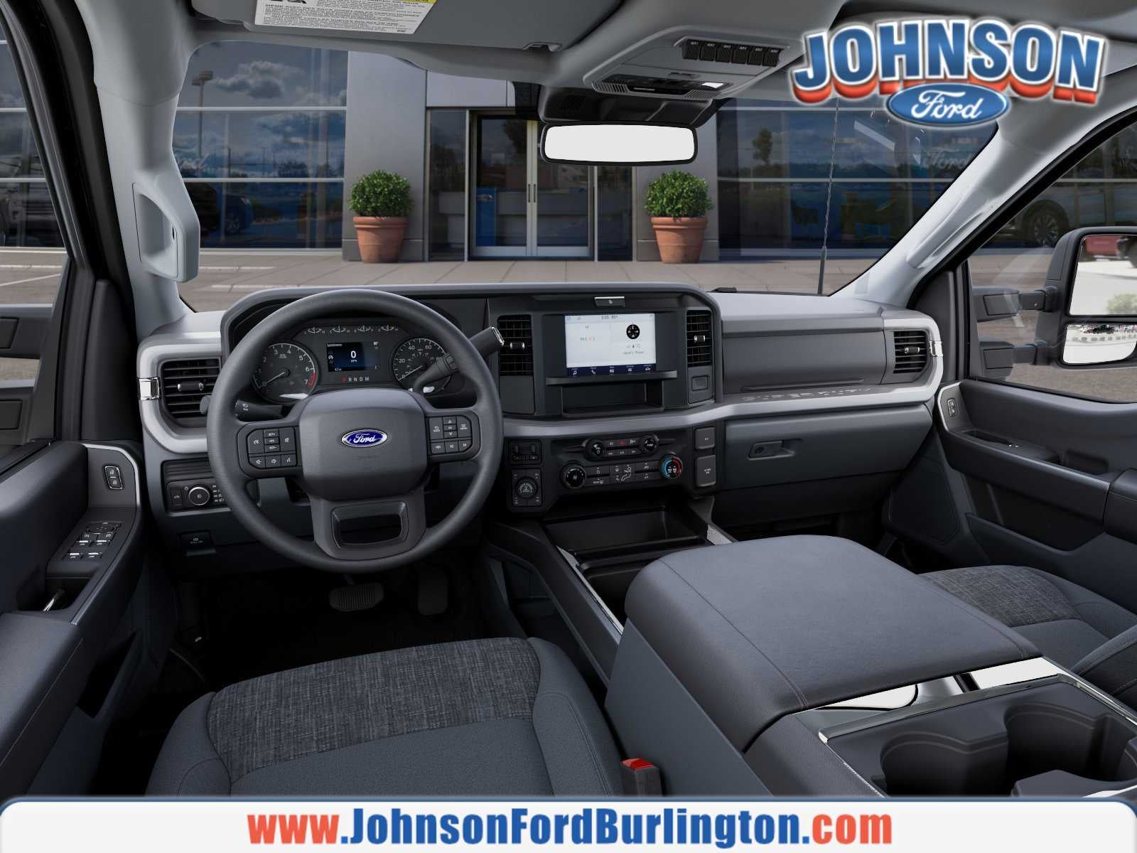 2027 Ford Super Duty F-350 SRW XLT