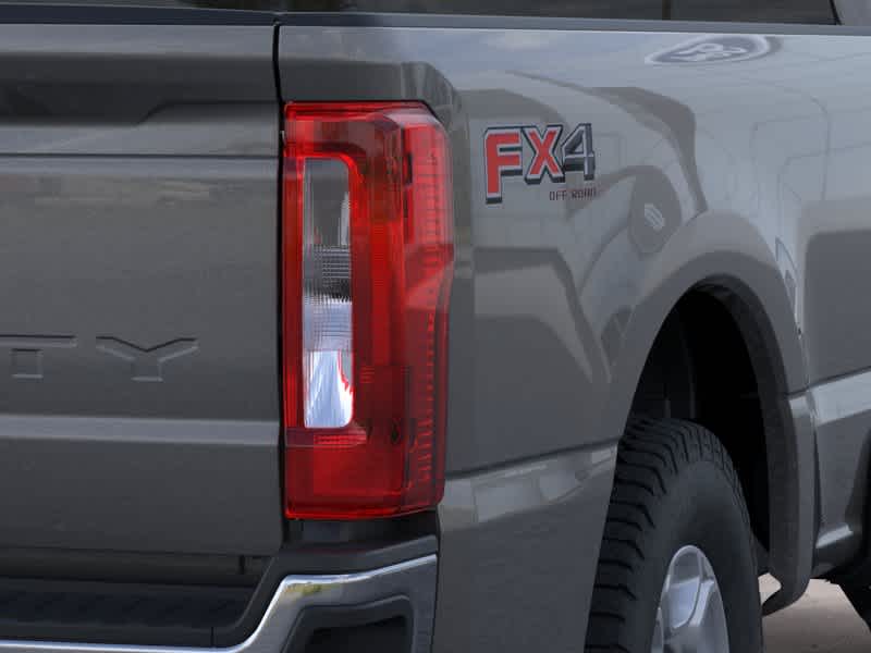 2026 Ford Super Duty F-350 SRW XLT