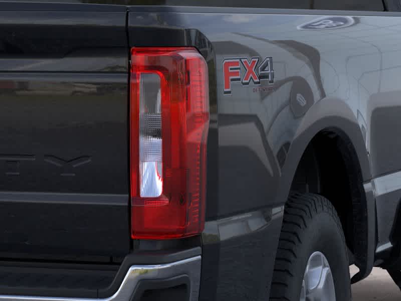 2026 Ford Super Duty F-350 SRW XLT