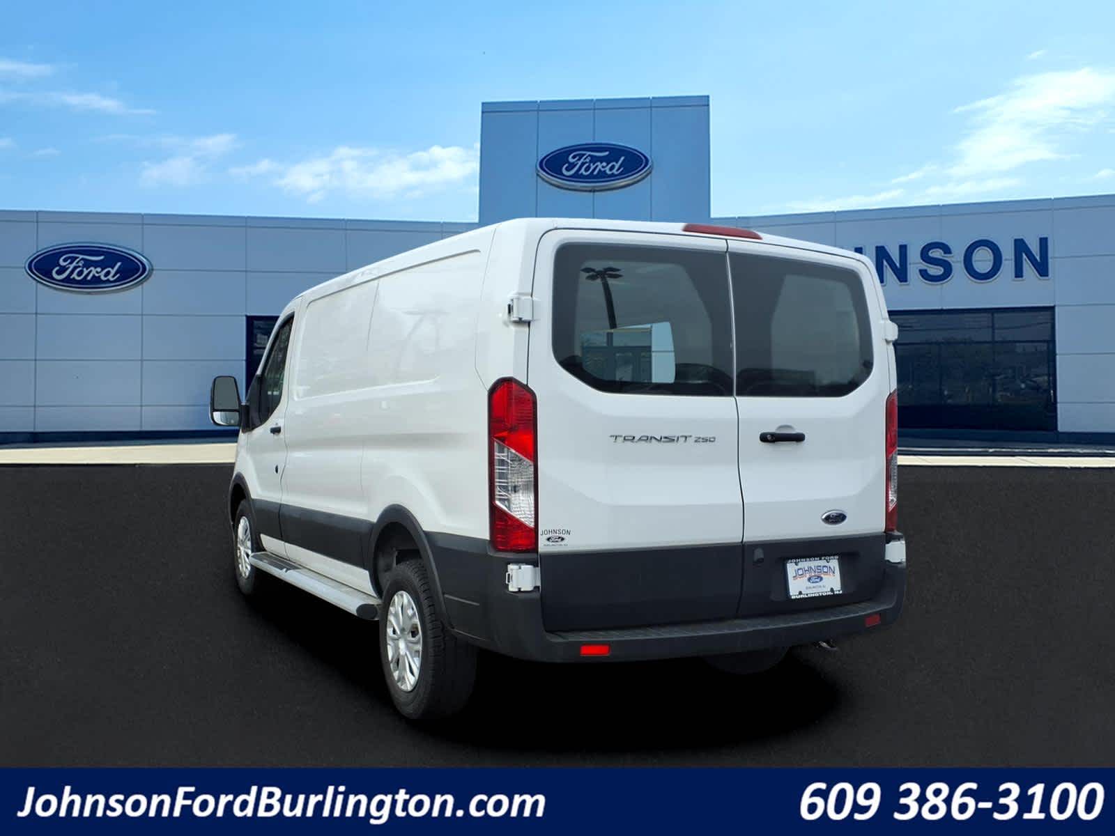 2024 Ford Transit T-250 130" Low Rf 9070 GVWR RWD