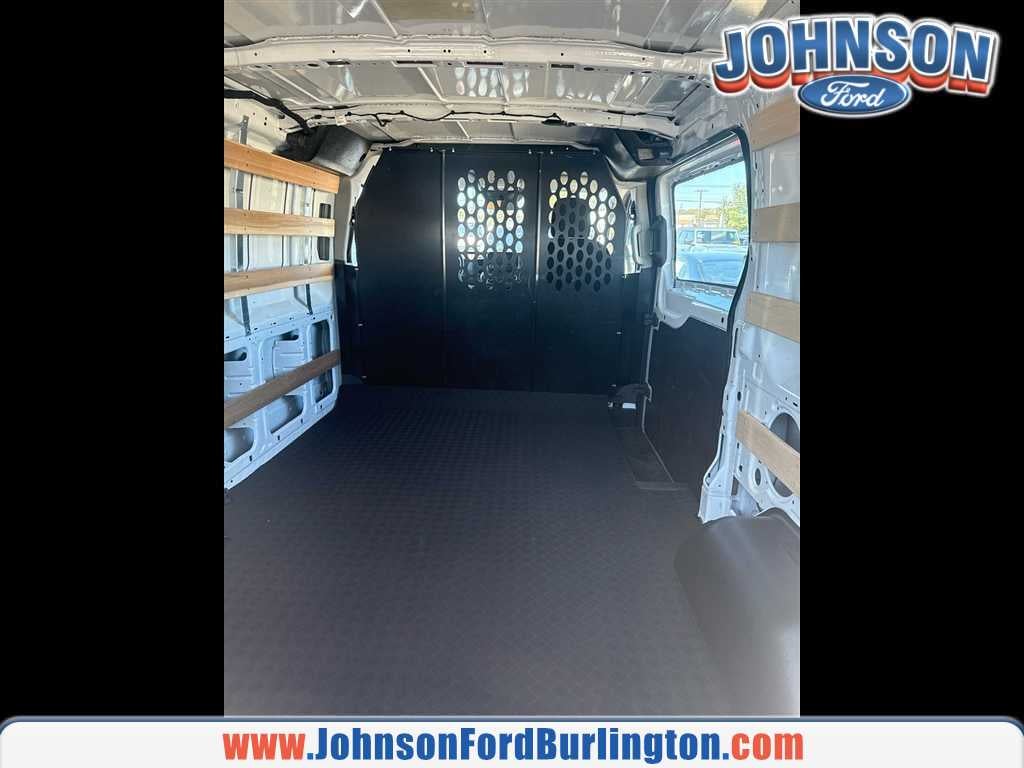 2025 Ford Transit Base