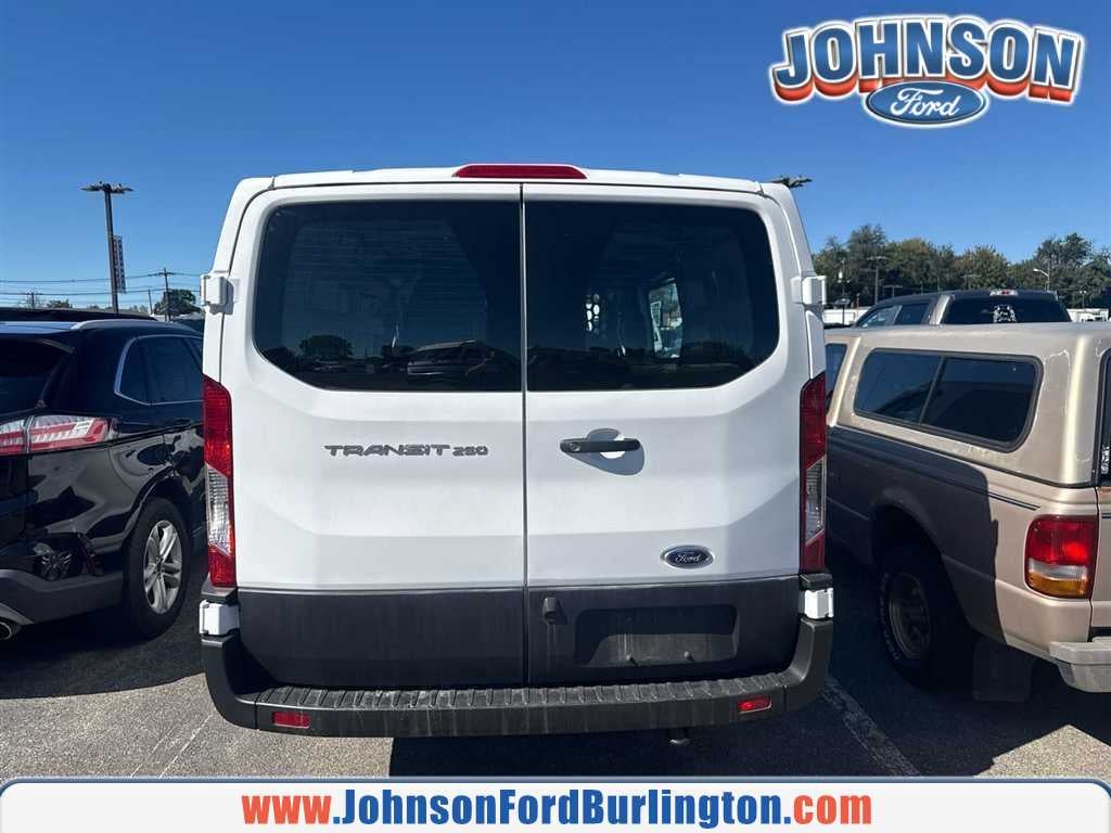 2025 Ford Transit Base