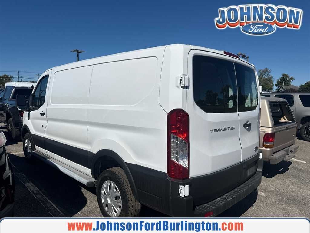 2025 Ford Transit Base