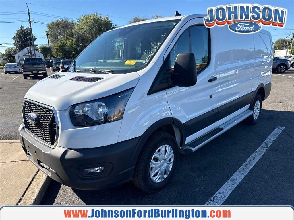 2025 Ford Transit Base
