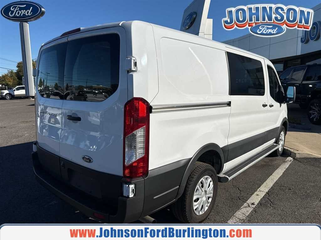 2025 Ford Transit Base