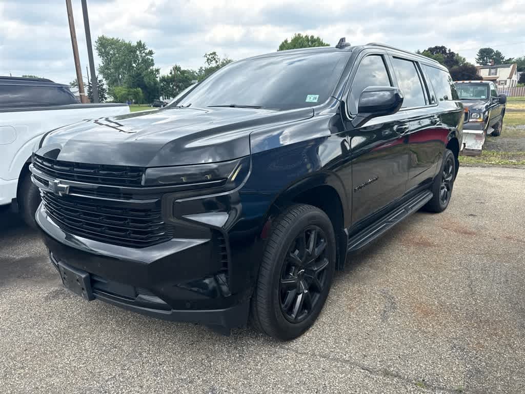 2023 Chevrolet Suburban RST