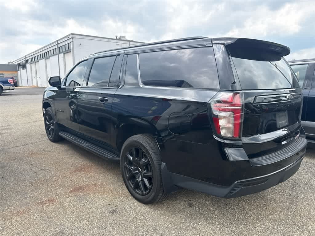 2023 Chevrolet Suburban RST