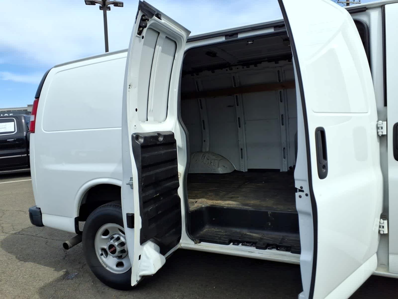 2020 GMC Savana Cargo Van Work Van