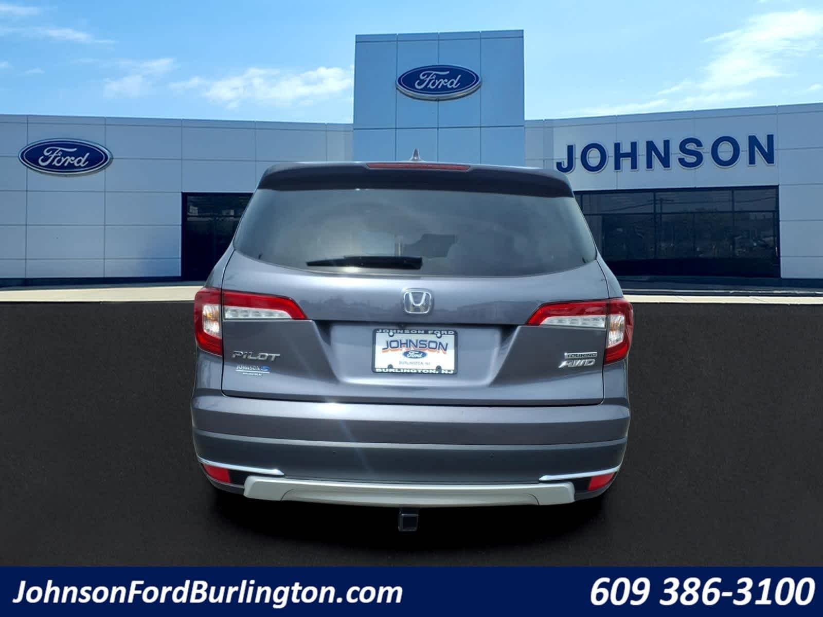 2019 Honda Pilot Touring 8-Passenger