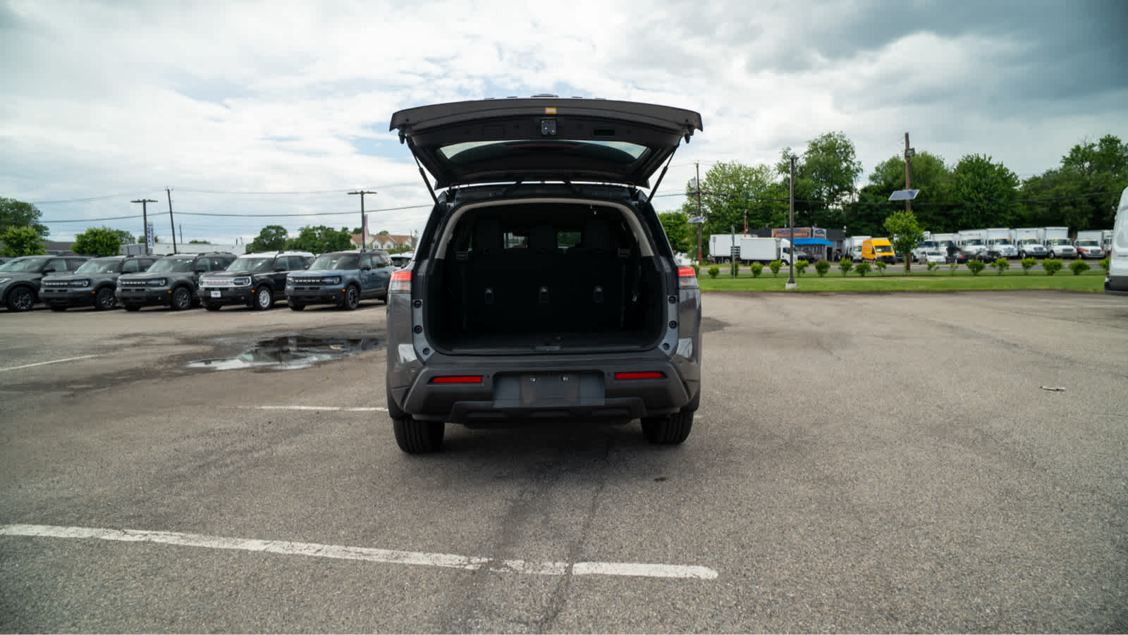 2024 Nissan Pathfinder SV