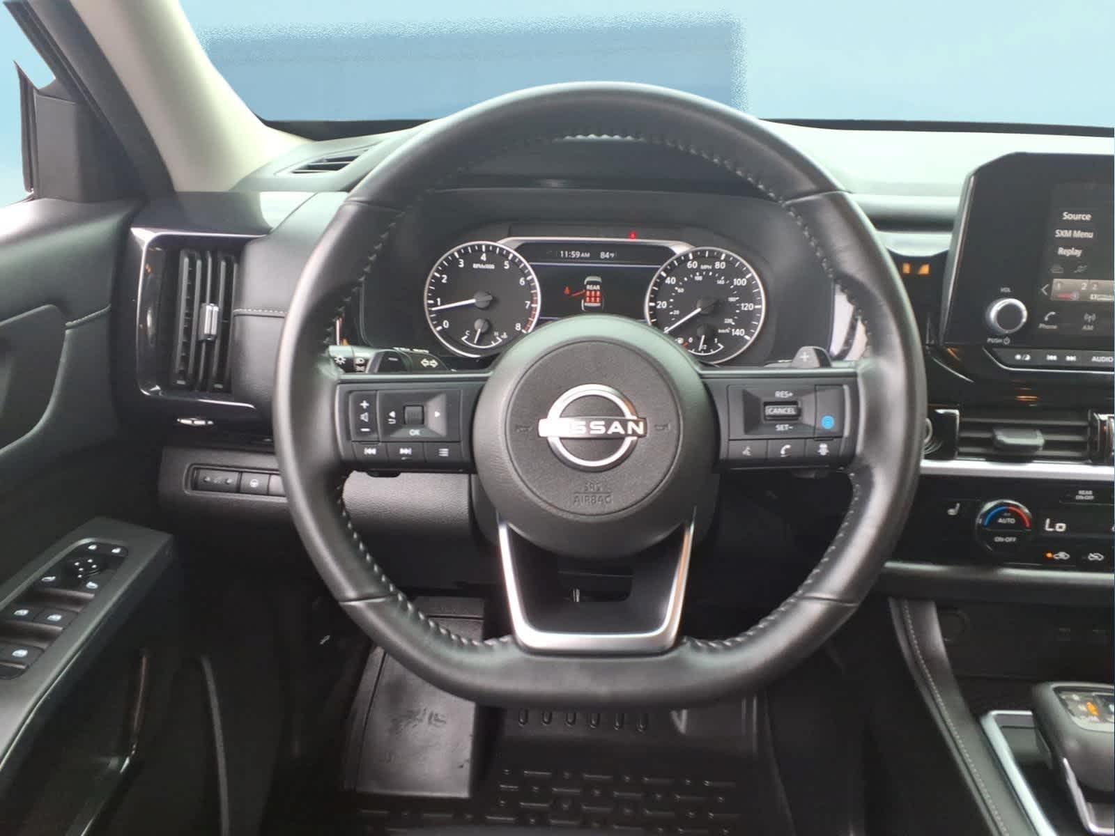 2024 Nissan Pathfinder SV